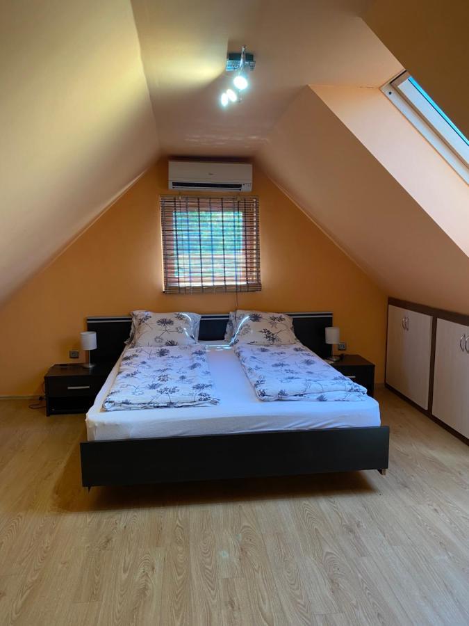 Diofa Apartman Сиофок Екстериор снимка